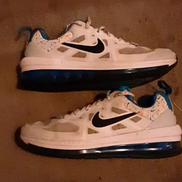 Air max nikes size 5y - Picture 2 of 4